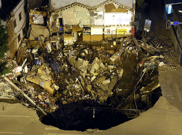 guangzhou sinkhole