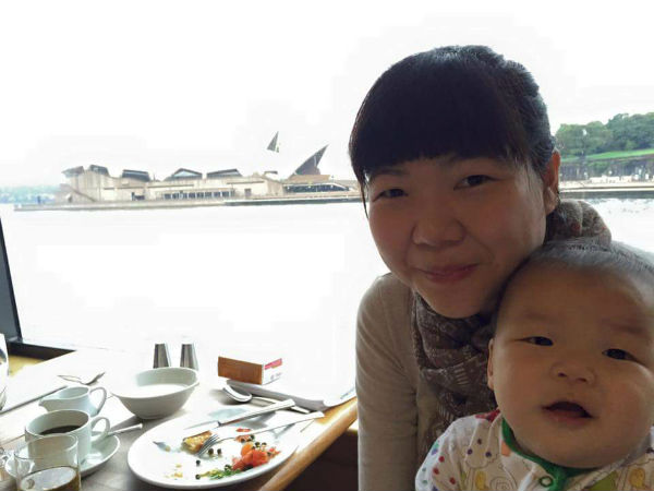 Oli looking like Mummy!